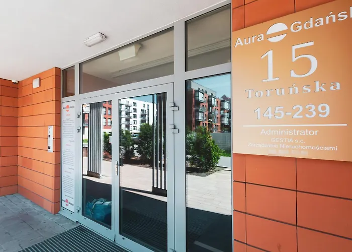 Cozy With Two Bedrooms And Balcony In By Renters