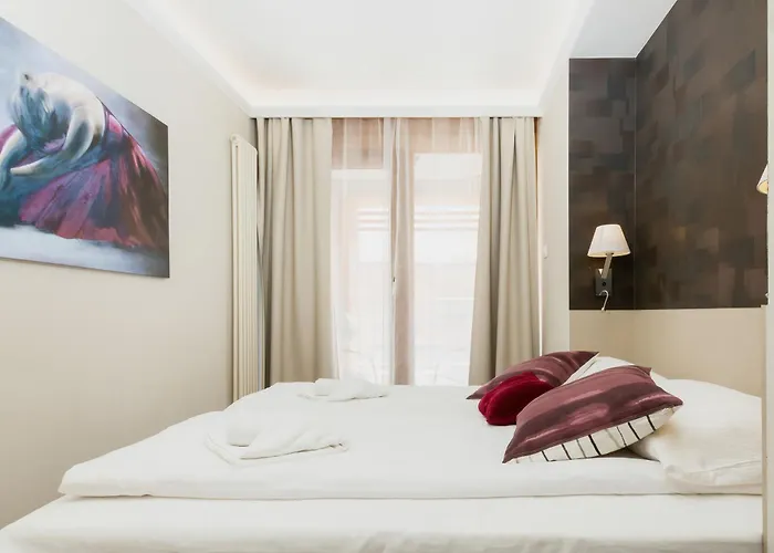 Apartment Cozy With Two Bedrooms And Balcony In By Renters *