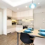 Cozy With Two Bedrooms And Balcony In By Renters Gdaňsk